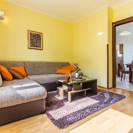 Pula Apartment ภายนอก รูปภาพ