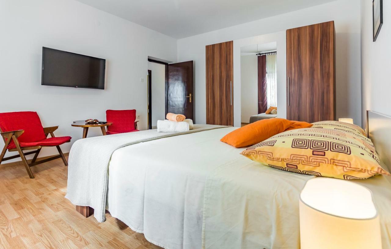 Pula Apartment ภายนอก รูปภาพ