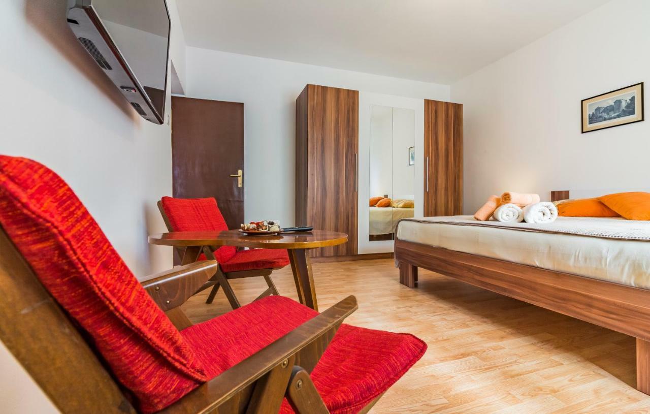 Pula Apartment ภายนอก รูปภาพ
