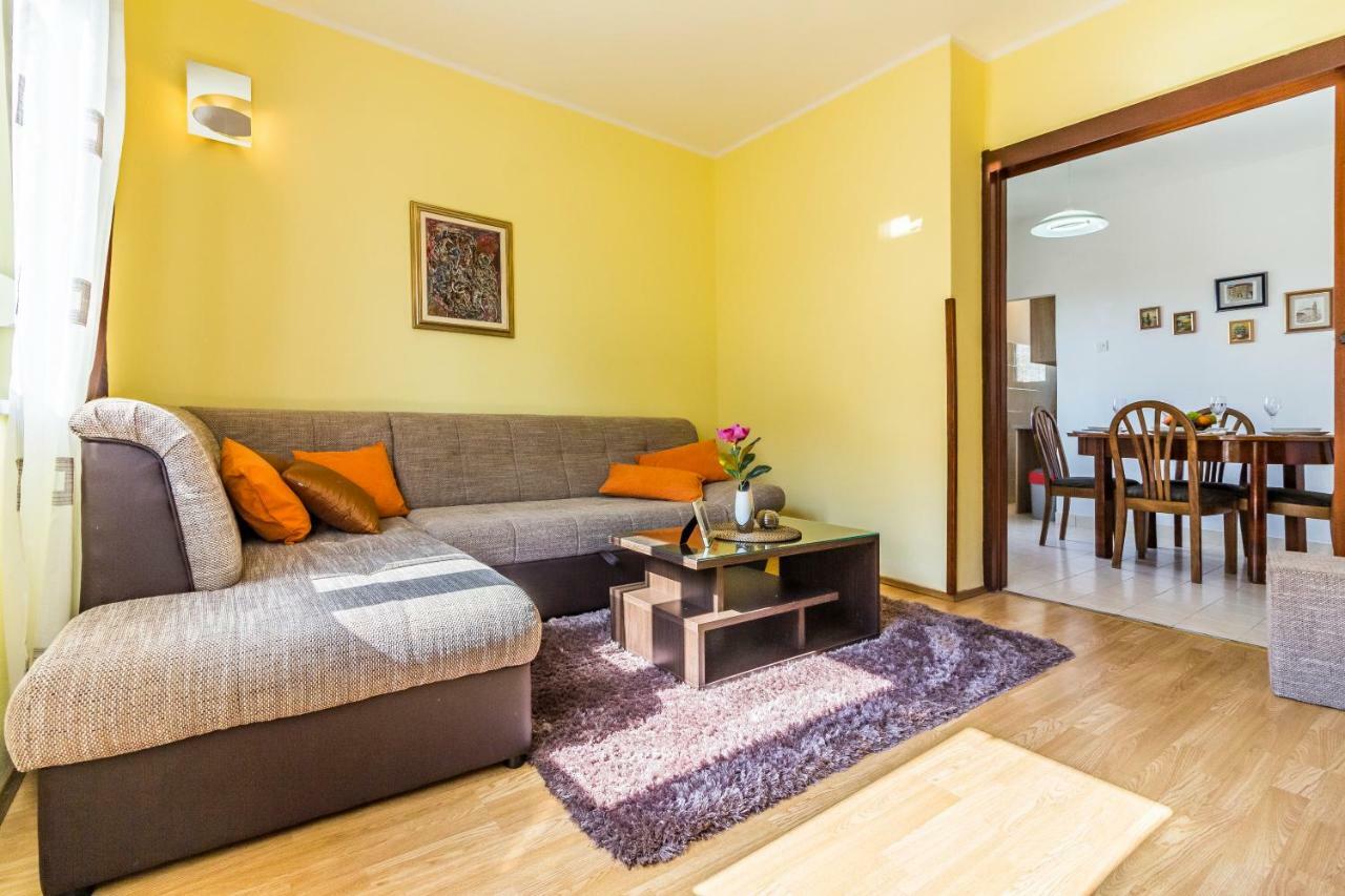 Pula Apartment ภายนอก รูปภาพ